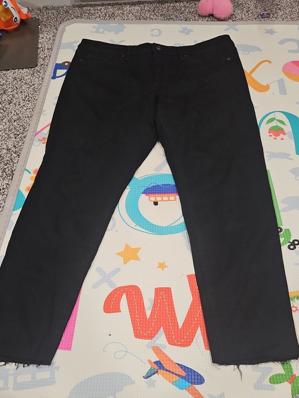 Black Women's Skinny Ankle Jeans